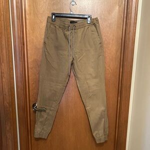 NWOT Aeropostale drawstring khaki joggers with pockets size Medium